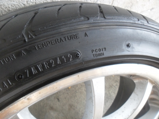 ล้อแม็ก 17นิ้ว 4รู100/114 พร้อมยาง สวยๆ 4 ล้อ ราคา 6500 บาท