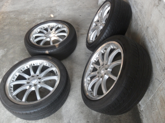 ล้อแม็ก 17นิ้ว 4รู100/114 พร้อมยาง สวยๆ 4 ล้อ ราคา 6500 บาท