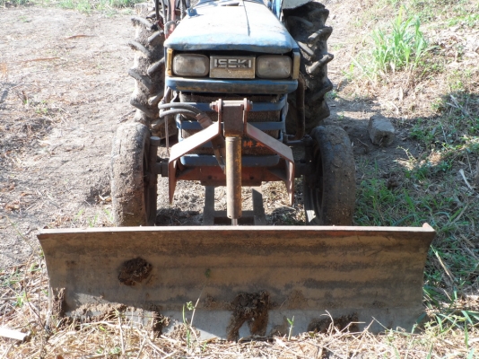 ขายรถไถ ISEKI 30แรง พร้อมมีดหน้า ผาน4 เครื่องตัดหญ้า