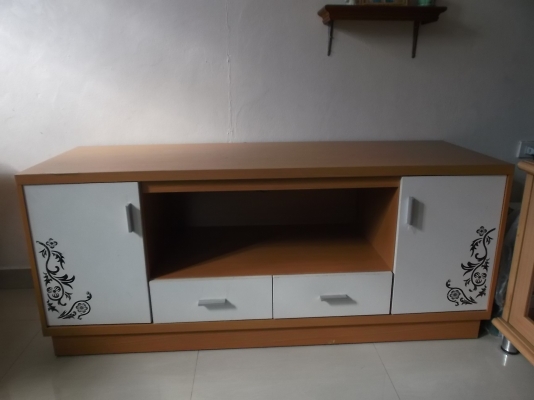 โต๊ะวางทีวี สภาพใหม่ 1200