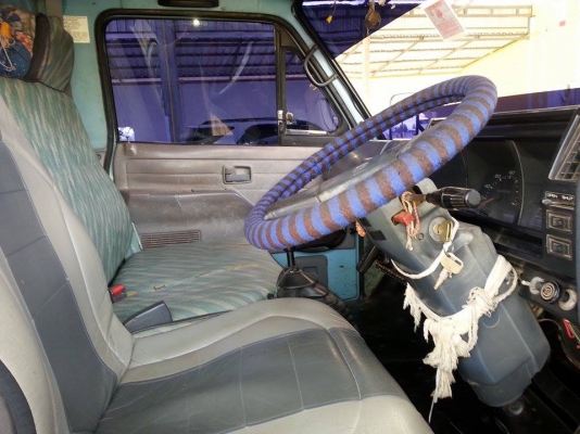 ขาย6ล้อ โดยสารอีซูซุNKR 110แรง เกียร์สั้น มีแอร์ ภายในใช้ได้ทุกอย่าง เครื่องดี คัชซีสวย ยางดี สภาพพร้อมใช้งาน เอกสารพร้อมโอน สนใจโทร 090-8588220คุณนะ 093-3258446คุณบิวตี้ ID:narong498 หรือ www.truck.in.th/498 หรือfb:ณรงค์ ซื้อขายรถมือสอง(เว็บไซต์ส่วนตัว)