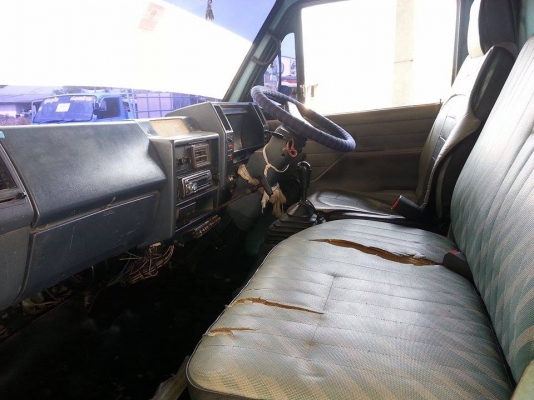 ขาย6ล้อ โดยสารอีซูซุNKR 110แรง เกียร์สั้น มีแอร์ ภายในใช้ได้ทุกอย่าง เครื่องดี คัชซีสวย ยางดี สภาพพร้อมใช้งาน เอกสารพร้อมโอน สนใจโทร 090-8588220คุณนะ 093-3258446คุณบิวตี้ ID:narong498 หรือ www.truck.in.th/498 หรือfb:ณรงค์ ซื้อขายรถมือสอง(เว็บไซต์ส่วนตัว)