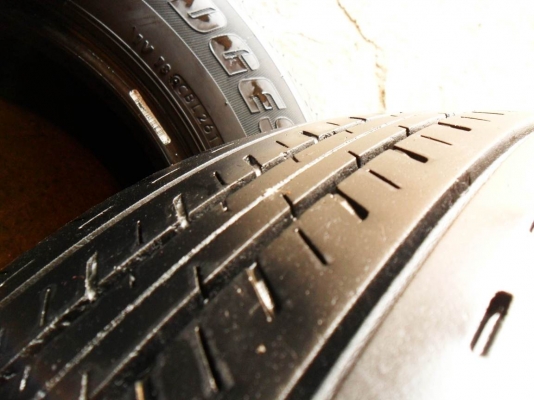 ยางกระบะขอบ15 บริดสโตน215-70-R15ลงพื้นปลายปี12(4เส้น2,600บ) ยางกระบะขอบ15 บริดสโตน215-70-R15ลงพื้นปลายปี12(4เส้น2,600บ)