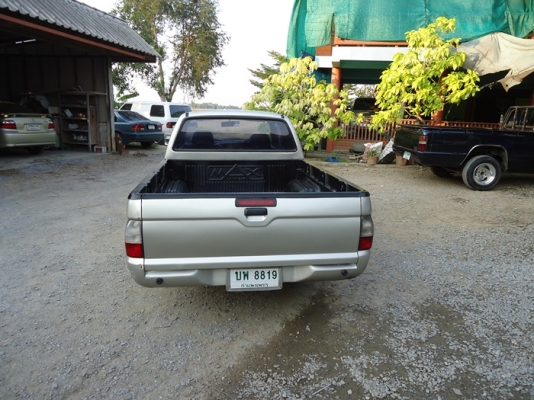 กระบะ  L 200     สตาด้า  2.8 แค็ป สนใจติดต่อ  089 5389447  และ 084 9028075