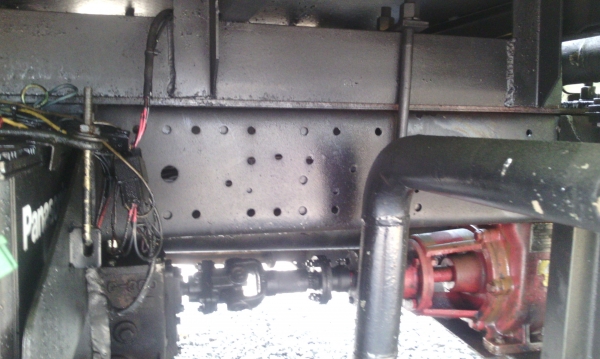 NPR  130  แรง  เทอร์โบ  แอร์เย็น  เครื่องดี  ครัชชีดี  รถสวย