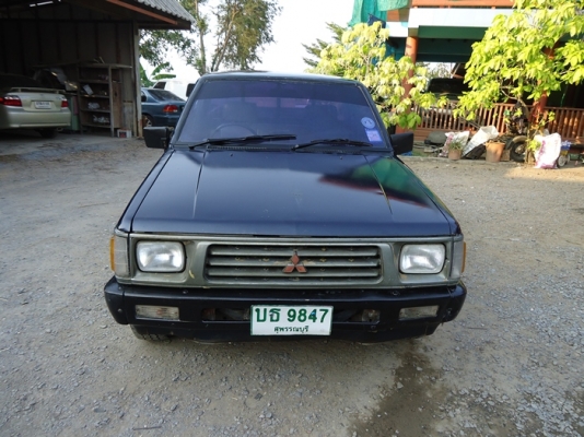 กระบะ  L 200  ไซโคลน   ตอนเดียว เครื่อง ดีเซล 2.5  แอร์เย็น