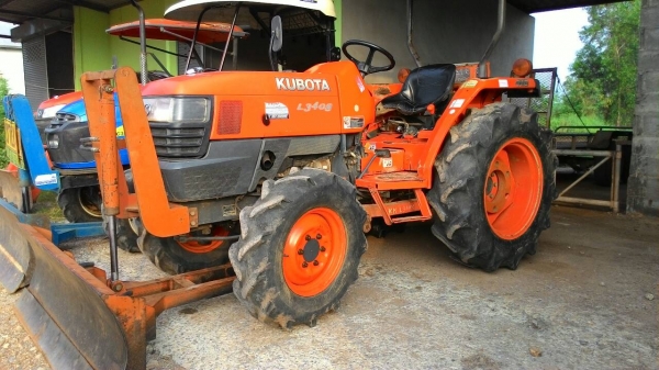 ขายรถไถ KUBOTA L3408 พร้อมดันหน้า สภาพสวยๆเดิมๆ รถไร่ ราคา 195,000 อ.แกลง จ.ระยอง สอบถาม 0818618678