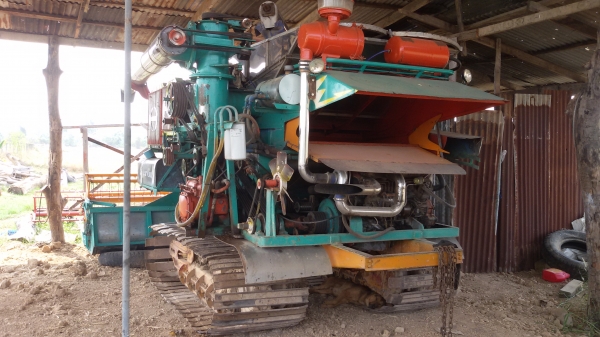 ขายรถเกี่ยวข้าวอุ้ม480000บาทด่วน