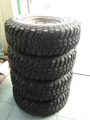 Deestone MT 285/75/16 ปี12  สภาพดีมาก สวยๆ 1ชุด