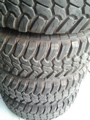 Deestone MT 285/75/16 ปี12 สภาพดีมาก สวยๆ 1ชุด Deestone MT 285/75/16 ปี12 สภาพดีมาก สวยๆ 1ชุด