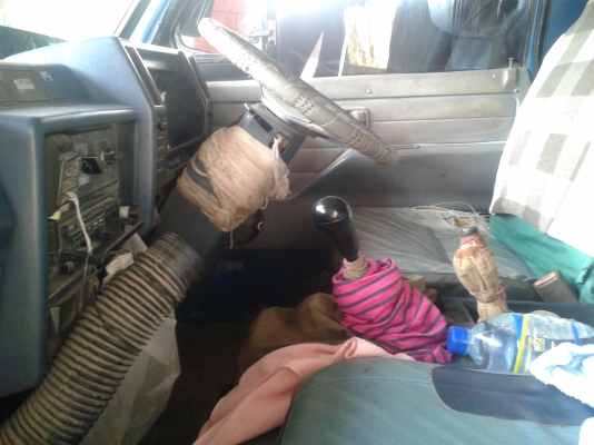 ขายดั้ม 5 คิว  ISUZU  NPR 115 แรง ปี 38  พวงมาลัย เพาว์เวอร์ เกียร์สั้น ในเทา