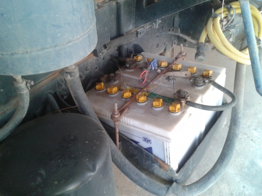 ขายดั้ม 5 คิว  ISUZU  NPR 115 แรง ปี 38  พวงมาลัย เพาว์เวอร์ เกียร์สั้น ในเทา