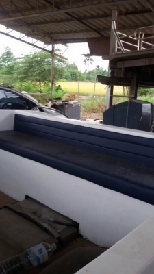 ขายเรือเร็วพร้อมเทรนเลอร์และอุปกรณ์ทุกอย่าง