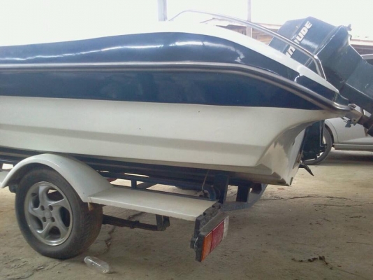 ขายเรือเร็วพร้อมเทรนเลอร์และอุปกรณ์ทุกอย่าง