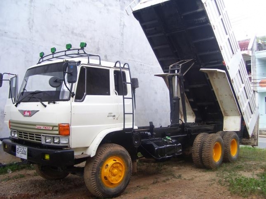 ด่วนต้องการซื้อรถ10ล้อดั้มราคาถูก