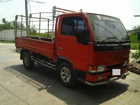ขาย รถบรรทุก 4 ล้อ Nissan