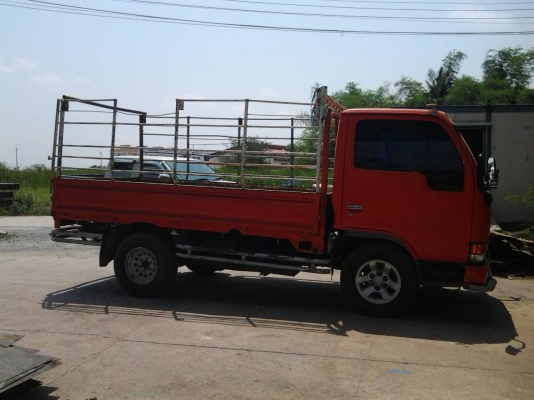 ขาย รถบรรทุก 4 ล้อ Nissan