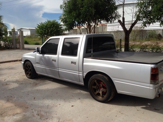 ขาย อีซูซุ 4 ประตู ปี 93 1เเสนบาท ขาย อีซูซุ 4 ประตู ปี 93 1เเสนบาท