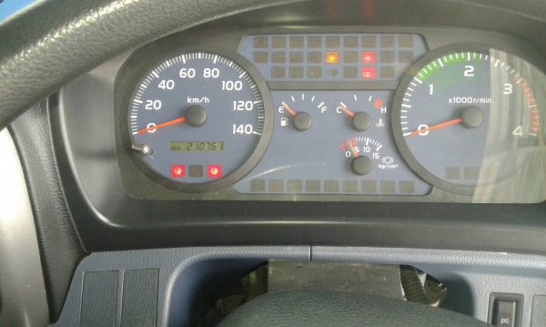 ขาย 6 ล้อ หัวลาก เฉพาะหัว  HINO 212 แรง ปี 2553 สภาพ 95\%