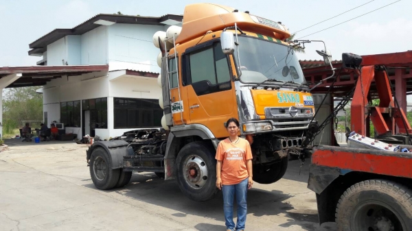 รถบรรทุก 6 ล้อ HINO หัวลาก โปรเฟีย  ติดแก๊ส  ปีจดทะเบียน 2536 200 แรงม้า