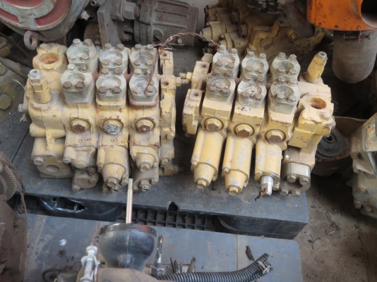 คอนโทรล รถแบคโฮ