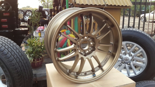 ล้อแม็ก Re30 ขอบ18 ใหม่ ล้อแม็ก Re30 ขอบ18 ใหม่