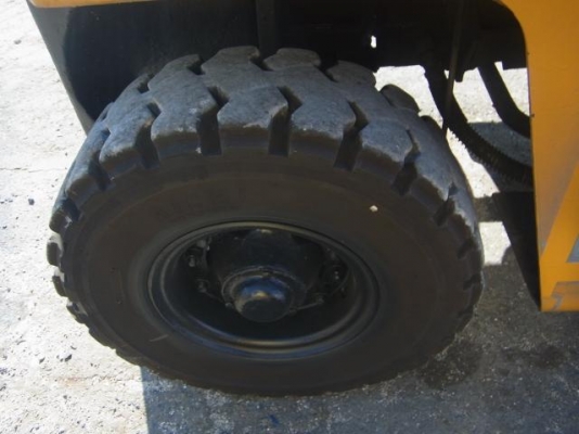 ขายรถโฟล์คลิฟท์มือสอง KOMATSU รุ่น FG20-7 ราคา 125,000 บาท นำเข้าจากประเทศญี่ปุ่น 100\% ไม่เคยใช้งานในประเทศไทย