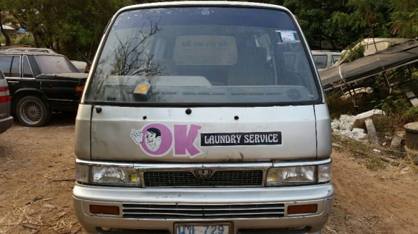 รถตู้นิสสัน E24 เครื่อง td25 ทะเบียนขาด ส.ค.56 พร้อมโอน ขาย 35,000 บาท