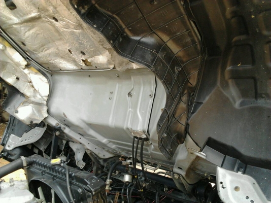 รถ 6 ล้อกลาง