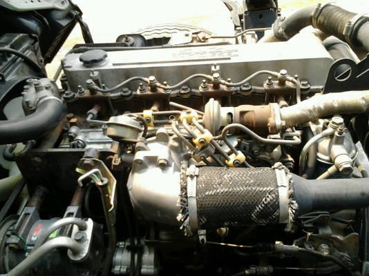 รถ 6 ล้อกลาง