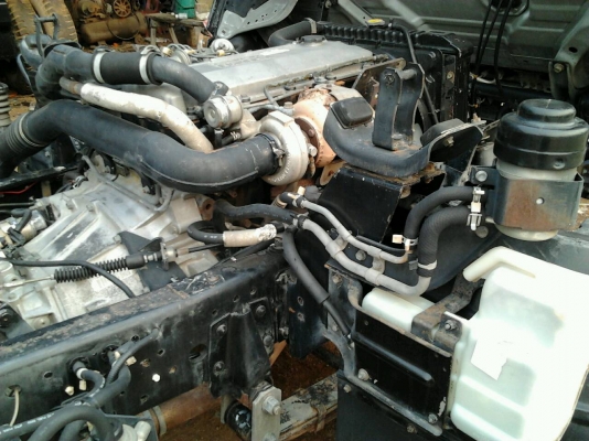 รถ 6 ล้อกลาง