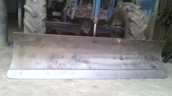 ใบดันรถไถFORD  7ฟุตไคเฮงหลี  ตามภาพขาย7500สนใจ0810076640