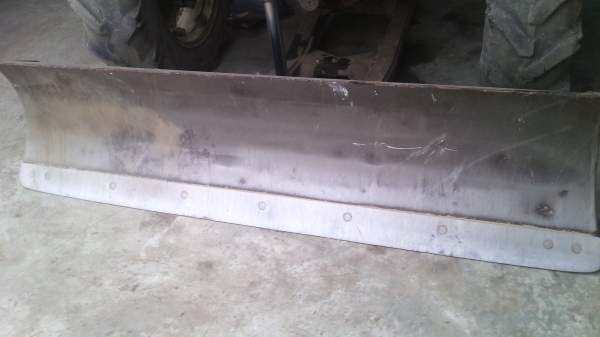 ใบดันรถไถFORD  7ฟุตไคเฮงหลี  ตามภาพขาย7500สนใจ0810076640