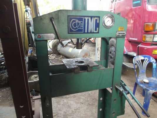แท่นอัด TMC 25 TON