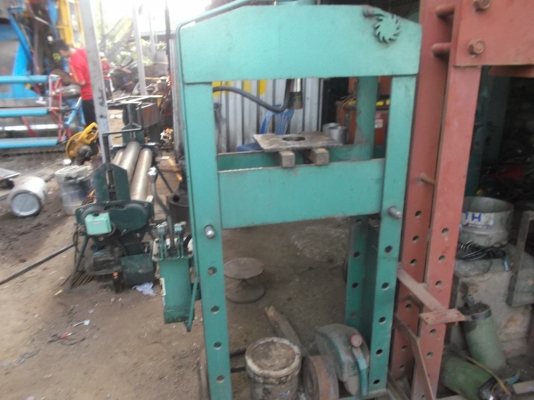 แท่นอัด TMC 25 TON