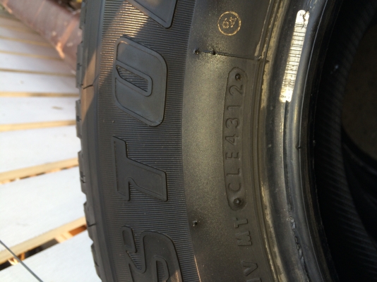 Bridestone 245/70/16 ปลายปี12 ไม่มีปะ