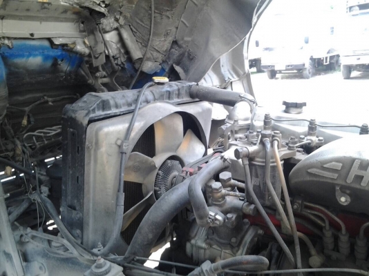 รถ6ล้อHINOสิงห์ไฮเทค195แรงตู้เปิด10บานไม่มีเสากลางยาว7มยาง900