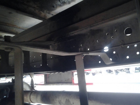 รถ6ล้อHINOสิงห์ไฮเทค195แรงตู้เปิด10บานไม่มีเสากลางยาว7มยาง900