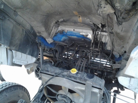 รถ6ล้อHINOสิงห์ไฮเทค195แรงตู้เปิด10บานไม่มีเสากลางยาว7มยาง900