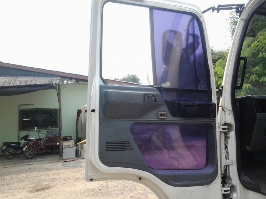 รถ6ล้อHINOสิงห์ไฮเทค195แรงตู้เปิด10บานไม่มีเสากลางยาว7มยาง900