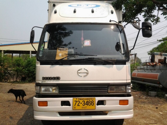 รถ6ล้อHINOสิงห์ไฮเทค195แรงตู้เปิด10บานไม่มีเสากลางยาว7มยาง900