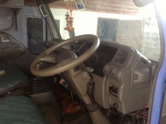 ขายรถNKR58Eเครื่องยน110พร้อมห้องเย็น