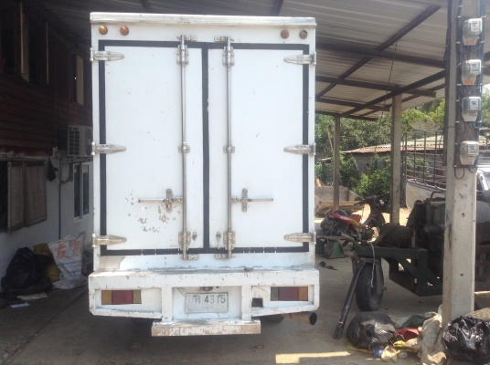 ขายรถNKR58Eเครื่องยน110พร้อมห้องเย็น