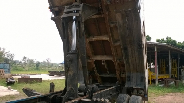 ขายไอ้หลง M6 ปี 46 คัสซีสวยตลอดเส้น เครื่องเดิม 6D16 เทอร์โบอินเตอร์ 260 แรงม้า เกียร์เดิม ยางเต็ม ทะเบียนพร้อมโอนครับ