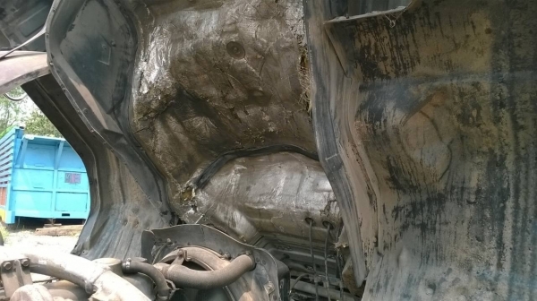 ขายไอ้หลง M6 ปี 46 คัสซีสวยตลอดเส้น เครื่องเดิม 6D16 เทอร์โบอินเตอร์ 260 แรงม้า เกียร์เดิม ยางเต็ม ทะเบียนพร้อมโอนครับ