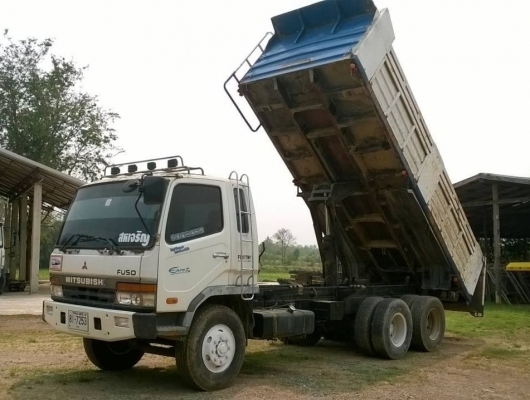 ขายไอ้หลง M6 ปี 46 คัสซีสวยตลอดเส้น เครื่องเดิม 6D16 เทอร์โบอินเตอร์ 260 แรงม้า เกียร์เดิม ยางเต็ม ทะเบียนพร้อมโอนครับ