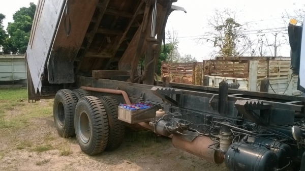 ขาย 10 ล้อดั้ม HINO FM2K ปี 40 คัสซีสวยตลอดเส้น เครื่องเดิม K13D 260 แรงม้า เกียร์เดิม สโลว์เดิม ยางเต็มทั้ง 10 เส้น ทะเบียนเต็มพร้อมโอน