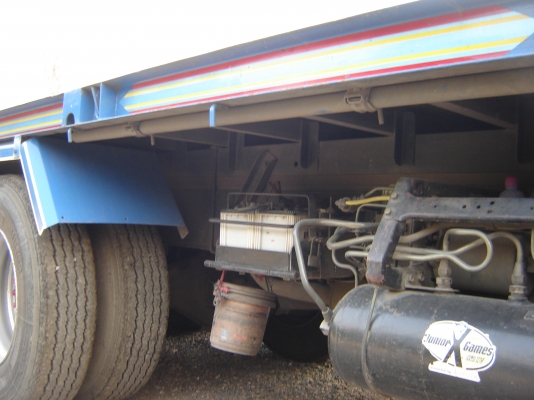 ขายพื้นเรียบ ISUZU DECA 195 แรง ม้าเพลาเดียววิ่งปูนได้เลยราคา 900000 บาท โทร 0843376760