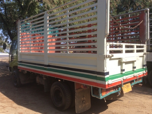 HINO 6ล้อ(เครื่อง160แรง WO6D)เครื่องดี พวงมาลัยพาวเวอร์ คานหน้า-หลัง F ยางดี ครัทซีสวย รถพร้อมใช้ เหมาะเอาไปทำดั๊มขาย 400,000บาท (ศุภากร-081-4252943)