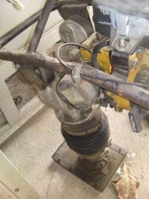 เครื่องตบดิน แบบ จิงโจ้ เก่านอกขายตามสภาพใช้งานได้จริง ราคา12,500บาท ยี่ห้อ เมลว่า เครื่องตบดิน แบบ จิงโจ้ เก่านอกขายตามสภาพใช้งานได้จริง ราคา12,500บาท ยี่ห้อ เมลว่า